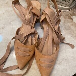Schutz wraparound heeled Sandals Sz 10 beige suede heels